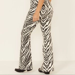 Free People // Penny Pull on Pant in Zebra